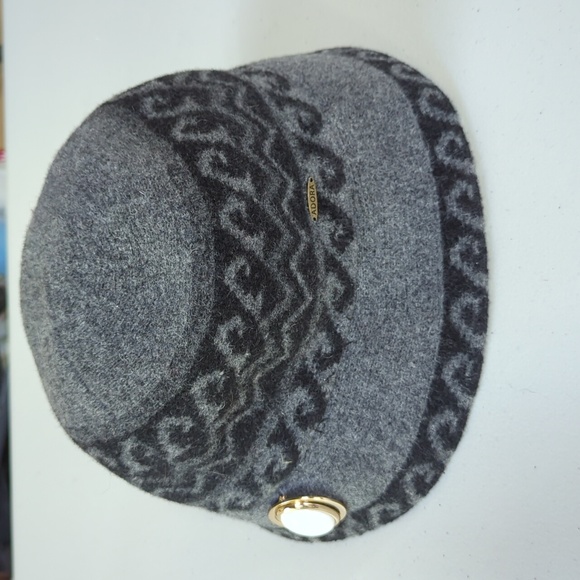 Adora, gray and black wool blend bucket hat. - Picture 1 of 6